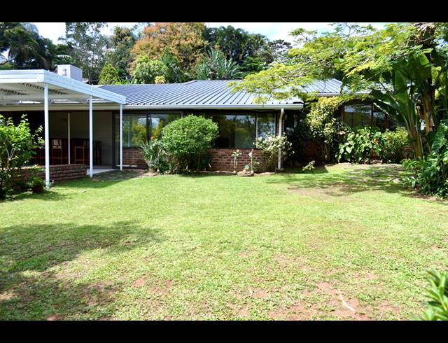 8 BEDROOM FREEHOLD FOR SALE IN WESTVILLE